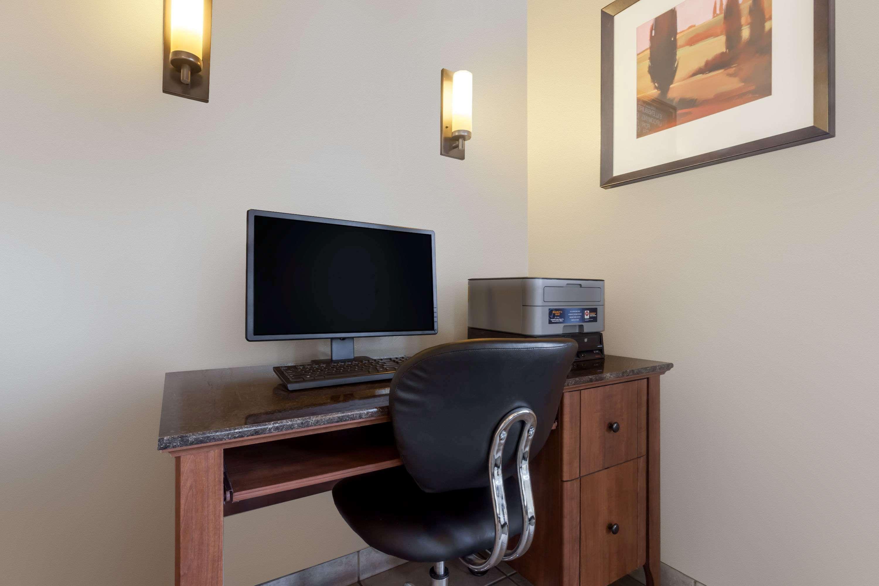 Surestay Hotel By Best Western Ellensburg Exterior photo